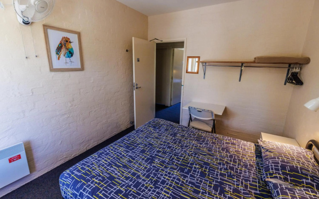 YHA Grampians Eco Halls Gap – Guest Rooms – Halls Gap