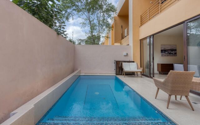 Brand new 3BR 3BA Villa With Private Pool BBQ