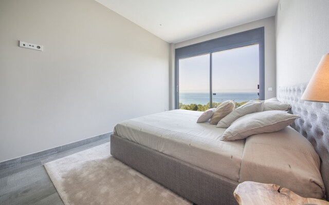 Exclusive Tamarit Villa TH 85