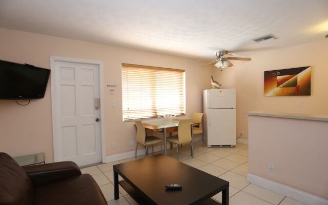 Lauderdale Villas, Suites by the Sea