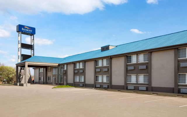 Baymont by Wyndham Blackwell I-35