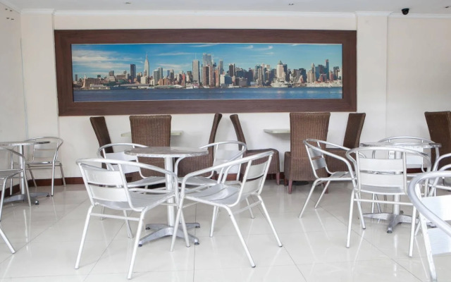 Excellent Seven Hotel