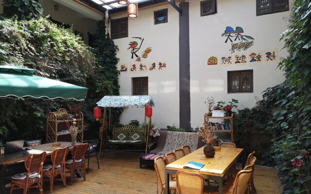 Lijiang Maple Leaf Inn