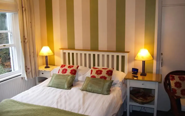 Lakes End Country Guest House