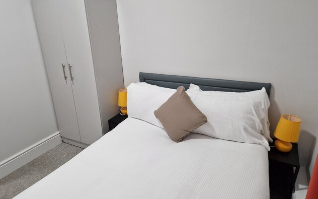Birtley's Amethyst, 3 Bedroom Apt ,sleeps 6 Guest