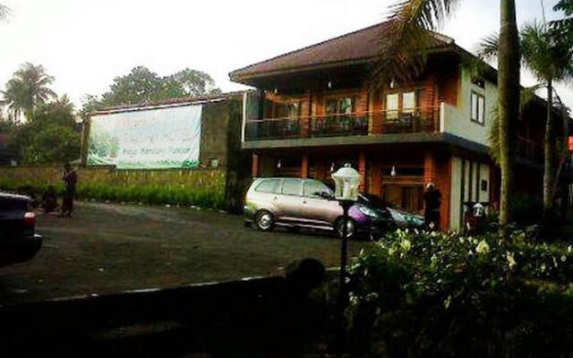 Taman Aer Hotel