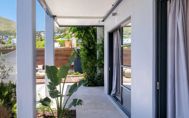 Elegant Charm Retreat Central Treasure