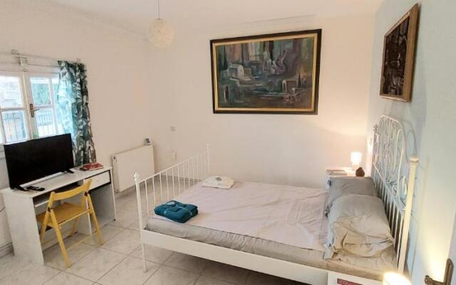 The Athenian Riviera Beach Summer Nest