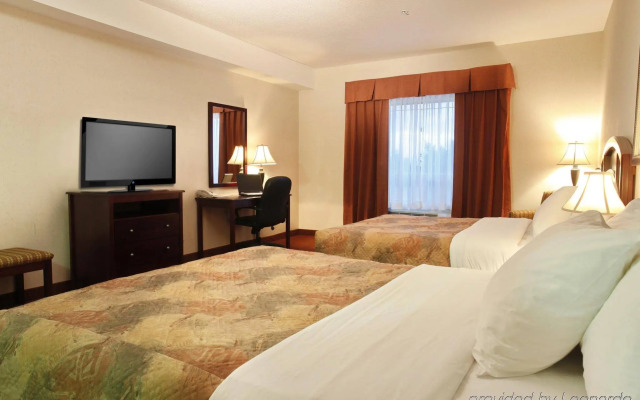 Pomeroy Inn & Suites Fort St. John