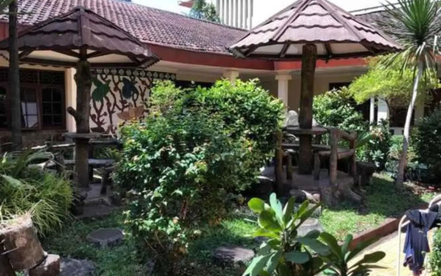 Elsana Transit Hotel Syariah