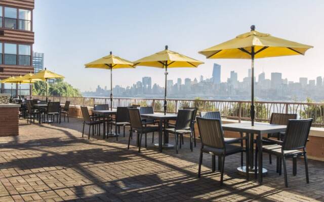 Global Luxury Suites at Hoboken Waterfront