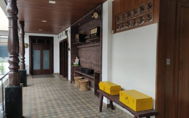 Mudra midtown rooms and suites