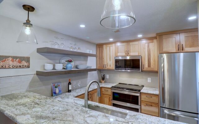 Peregrine Lodge-Remodeled Kitchen-Steps to Super Bee Lift - PG309 by RedAwning