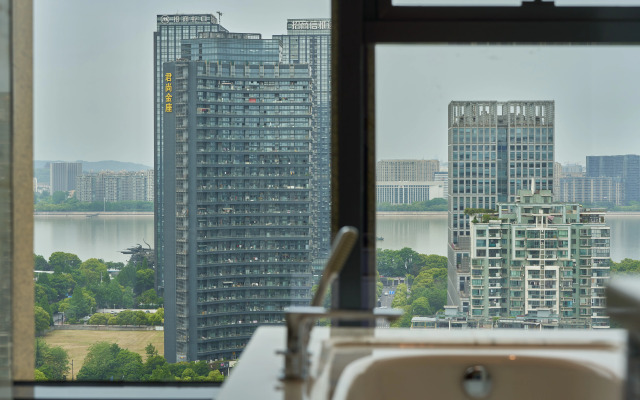 Voco Hangzhou Binjiang Minghao