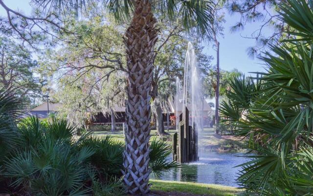 Yellow Pine Duplex Close to Pool & Tennis