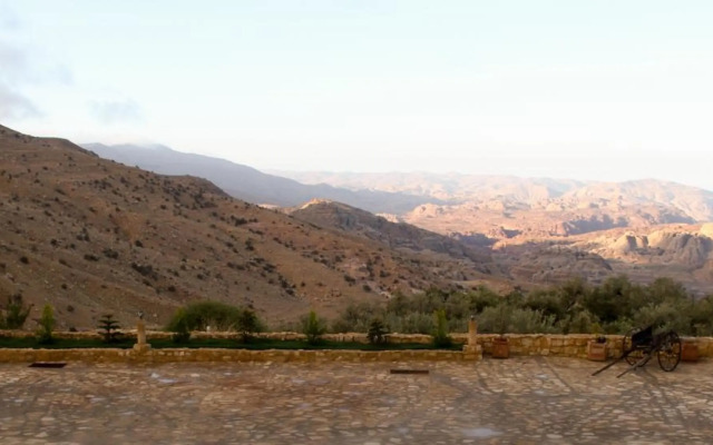 Hayat Zaman Hotel & Resort