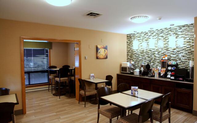 Best Western Falcon Plaza - Bowling Green