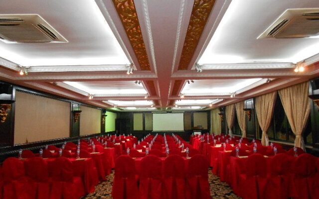 Golden Villa Club