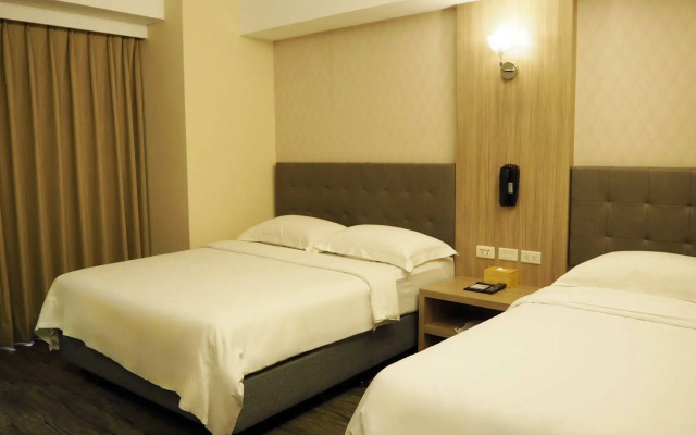 The Riverside Hotel International