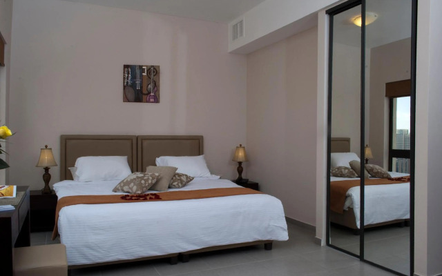 Celino Hotel