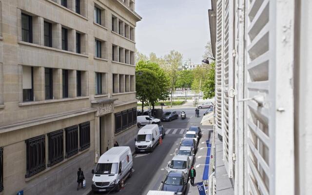 Quai d'Orsay Apartment