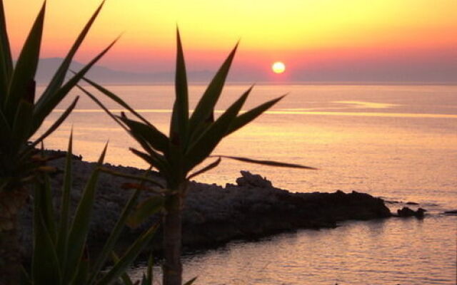 Giorgi's Blue Apartments