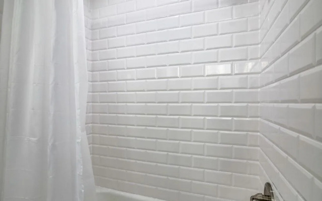 Inverness by the Sea