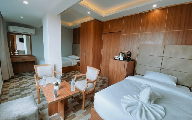 Nine Pyramids View Hotel
