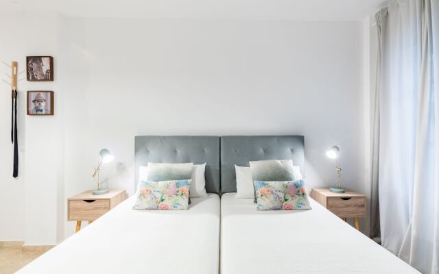 Alfalfa Center Apartment