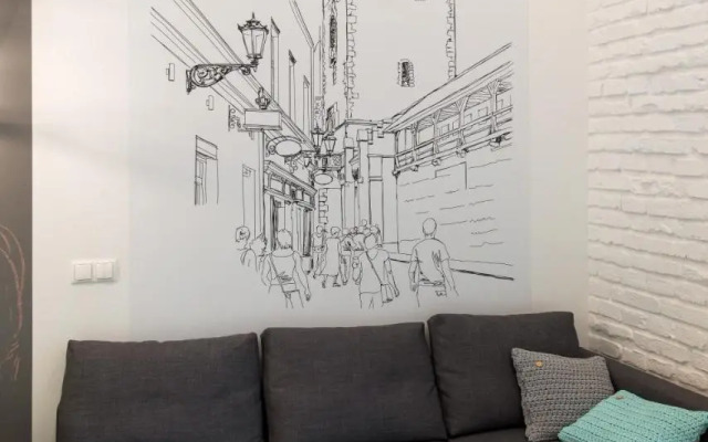 Cheerful Air Conditioned Apartment with Mezzanine And Parking - Old Town