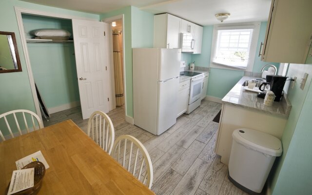 Georgianne Inn & Suites