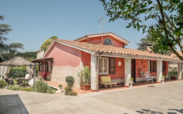 Awesome Home in Roma With 3 Bedrooms, Wifi and Outdoor Swimming Pool