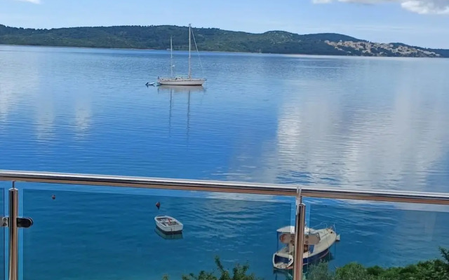 Marija - 10 m From Pebble Beach - A2