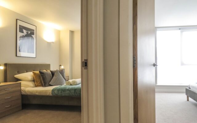 Tudors eSuites Birmingham Apartments with Gated Parking