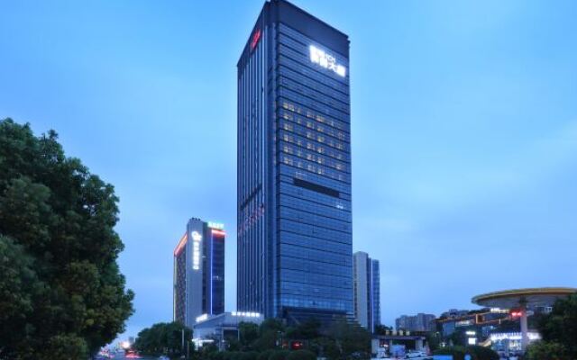 Отель Crystal Orange Hotel Nantong Xinghu 101 Square