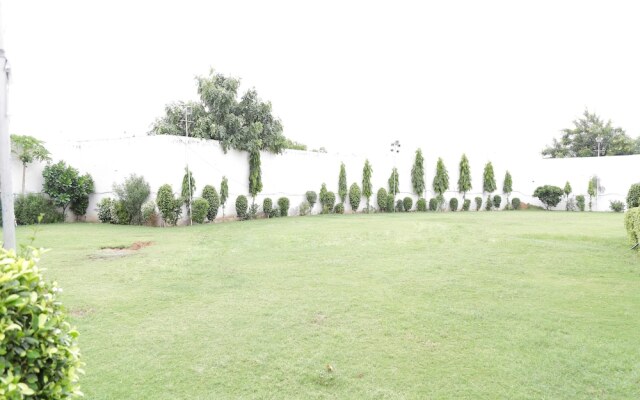 OYO 2166 Hotel KMahaveer