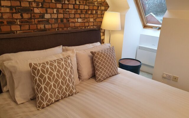 Stylish 3 Bed Apartment in Bristol