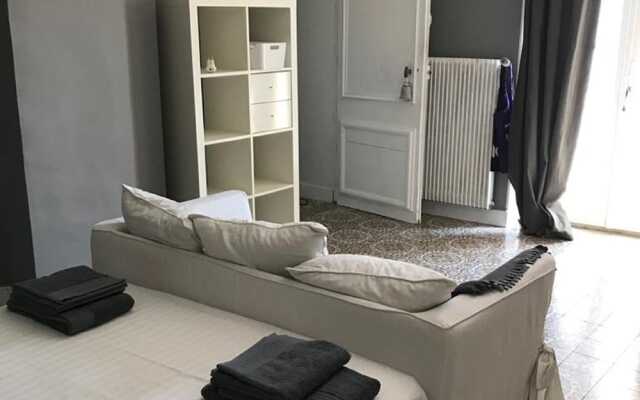 Serene Holiday Home in Domazan With Private Swimming Pool