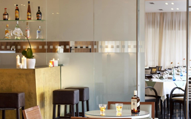 Lucy Hotel