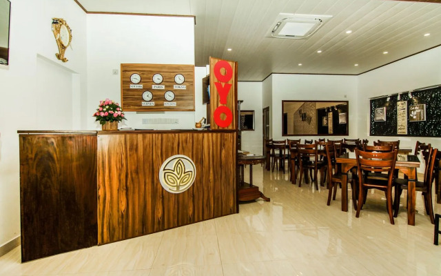 OYO 124 Clove Transit Hotel