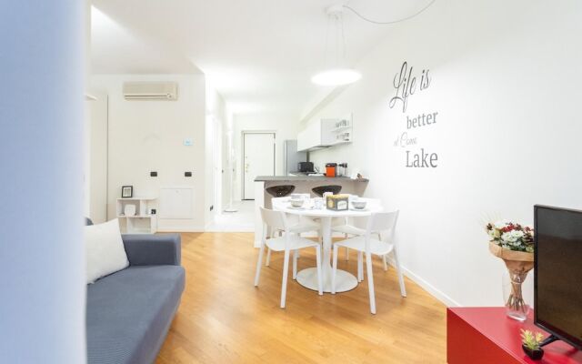 White Flat in Como City Center