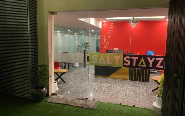 Saltstayz Select - Huda City Center