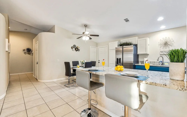 Alligator Vacation Home