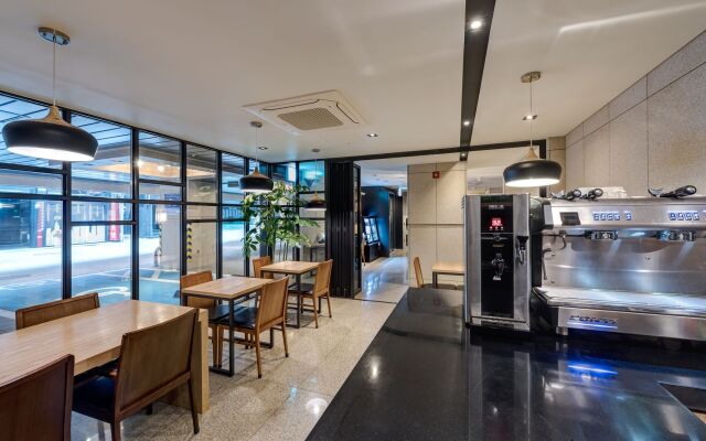 Jamsil Delight Hotel