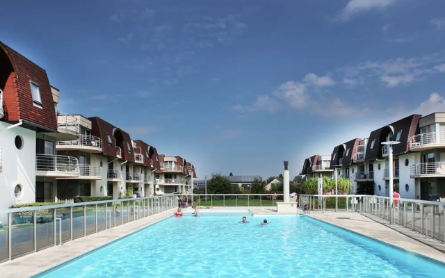 Sunny Bredene Stay by Sea