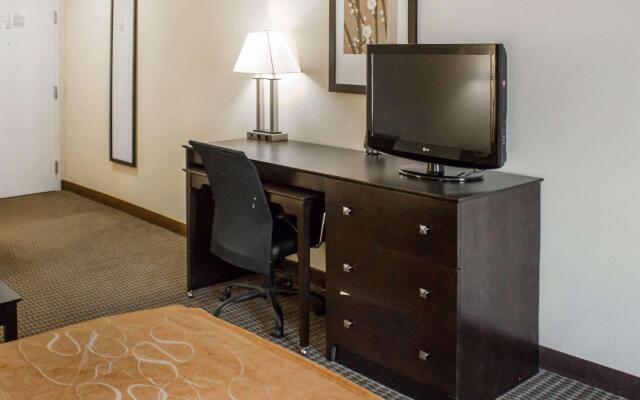 Comfort Suites