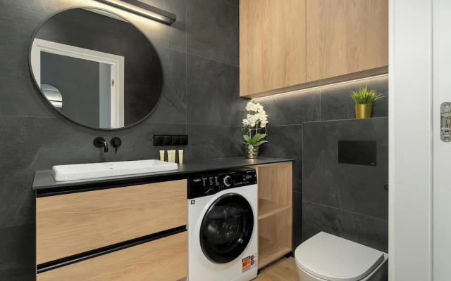 Modern Apartment With Parking by Renters