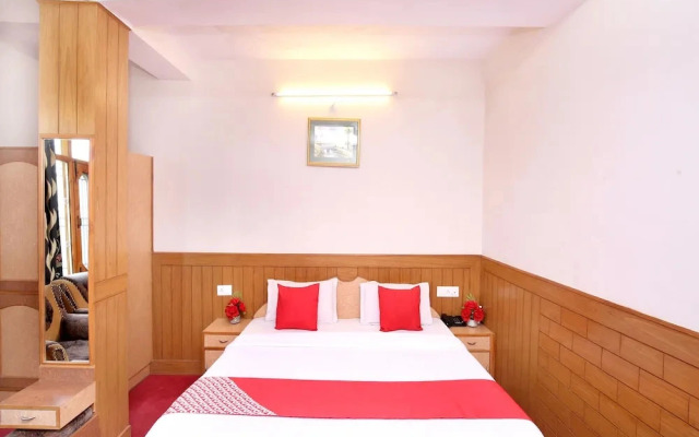 Aditya Home Stay by OYO Rooms