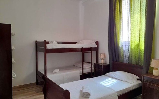 HoSTEL LIS FLOWER