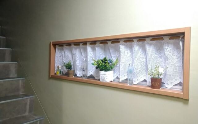 Issyuku Higashiueno Hotel